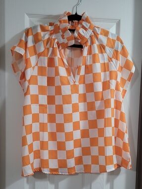 Stewart Simmons Women's Orange & White Checker Cap-Sleeve Blouse